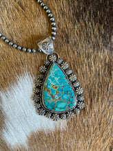 Load image into Gallery viewer, Big Burst Pendant