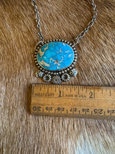 Load image into Gallery viewer, Blue Ridge Sierra Bloom Necklace
