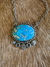 Load image into Gallery viewer, Blue Ridge Sierra Bloom Necklace
