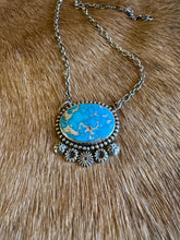 Load image into Gallery viewer, Blue Ridge Sierra Bloom Necklace
