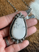 Load image into Gallery viewer, Classic White Buffalo Big Hoss
