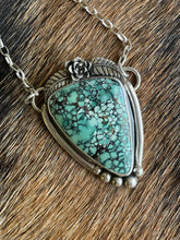 Load image into Gallery viewer, Minty Green Hubei Necklace
